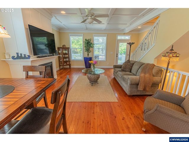 319 Kinnikinnick Wy, Depoe Bay, OR 97341