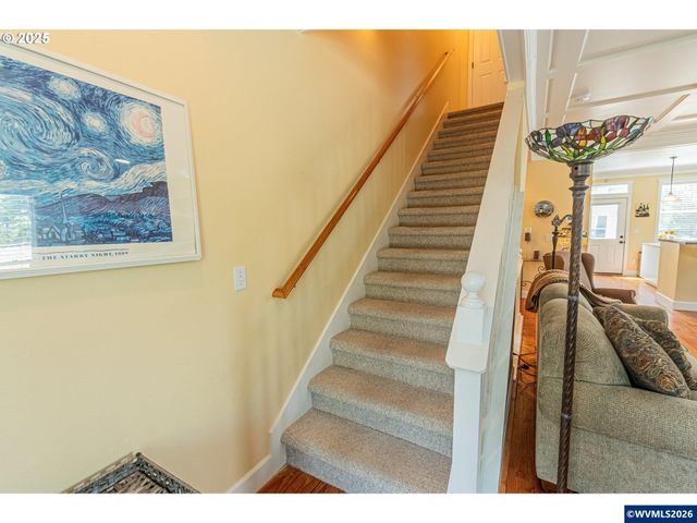 319 Kinnikinnick Wy, Depoe Bay, OR 97341