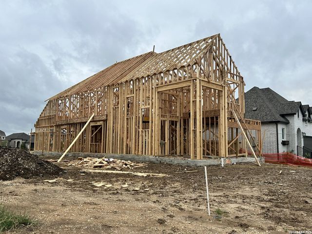 253 ALPINE LKS, New Braunfels, TX 78130