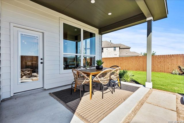 253 ALPINE LKS, New Braunfels, TX 78130