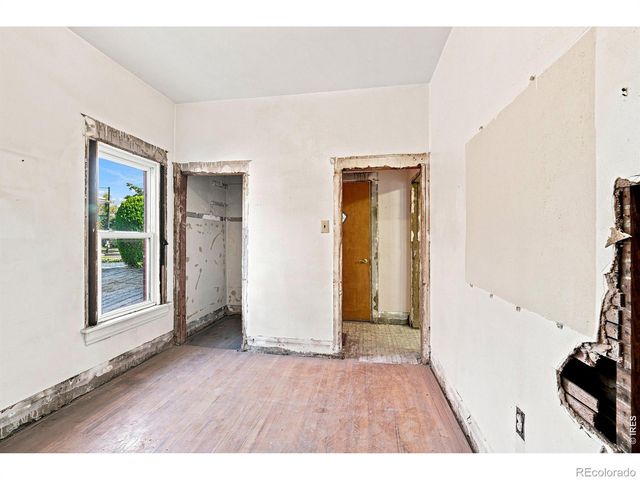 2421 W 38th Avenue, Denver, CO 80211