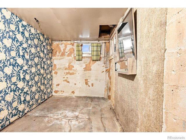 2421 W 38th Avenue, Denver, CO 80211