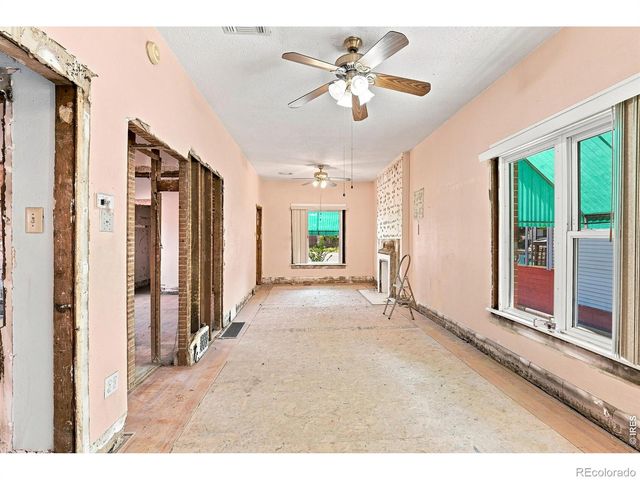 2421 W 38th Avenue, Denver, CO 80211