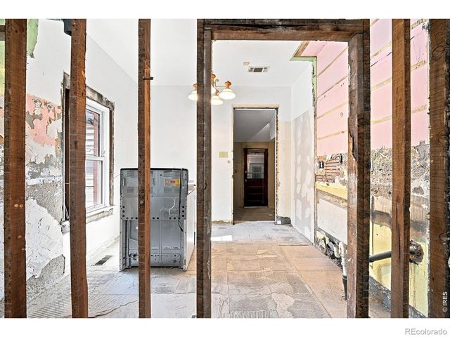 2421 W 38th Avenue, Denver, CO 80211