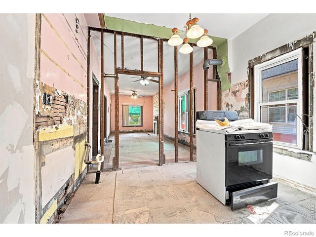 2421 W 38th Avenue, Denver, CO 80211