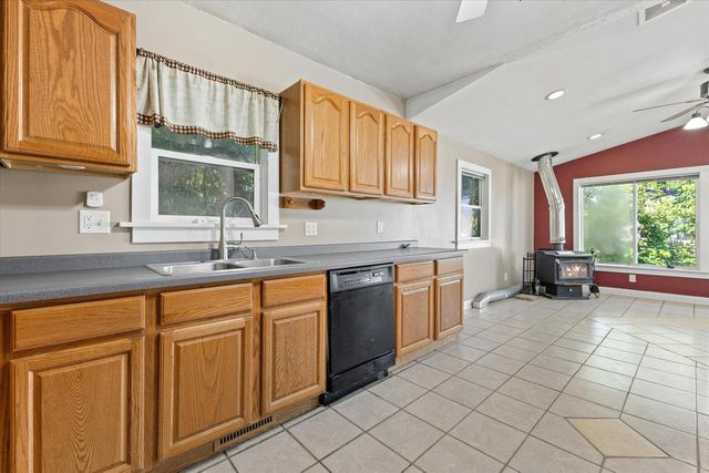 5910 33 AVENUE, Kenosha, WI 53144