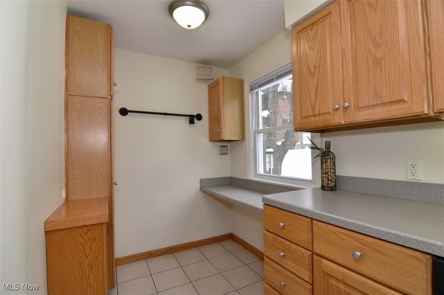 1491 Edgefield Road, Lyndhurst, OH 44124