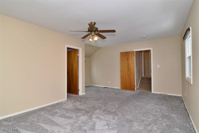 1491 Edgefield Road, Lyndhurst, OH 44124