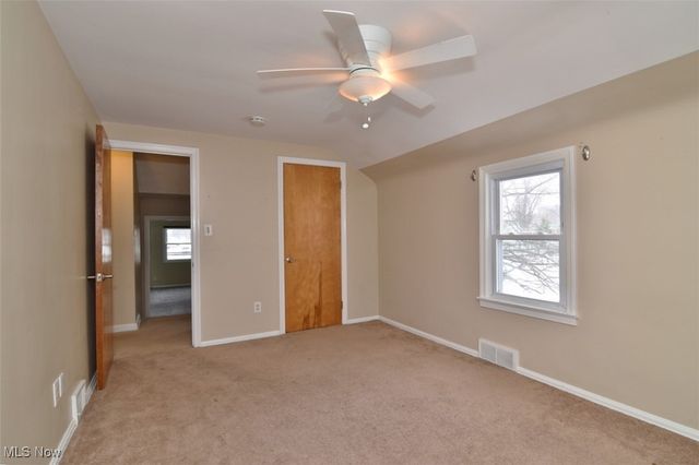 1491 Edgefield Road, Lyndhurst, OH 44124