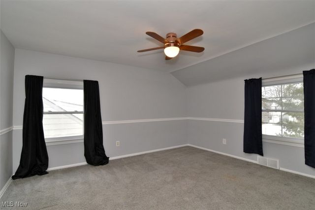 1491 Edgefield Road, Lyndhurst, OH 44124