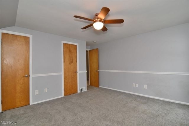 1491 Edgefield Road, Lyndhurst, OH 44124