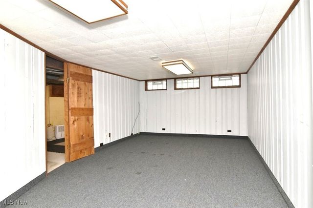 1491 Edgefield Road, Lyndhurst, OH 44124