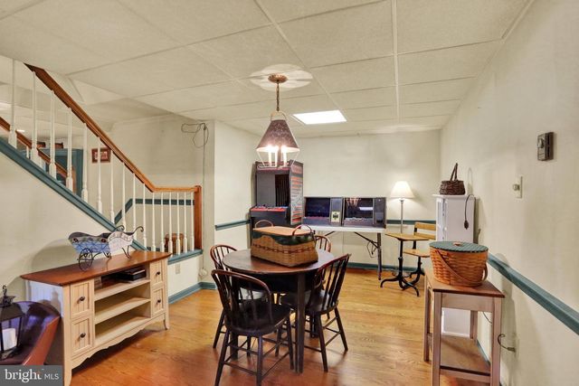 1046 CROSS KEYS RD, Leesport, PA 19533