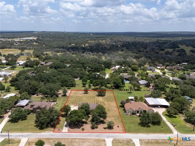 192 Copper Ridge Drive, La Vernia, TX 78121