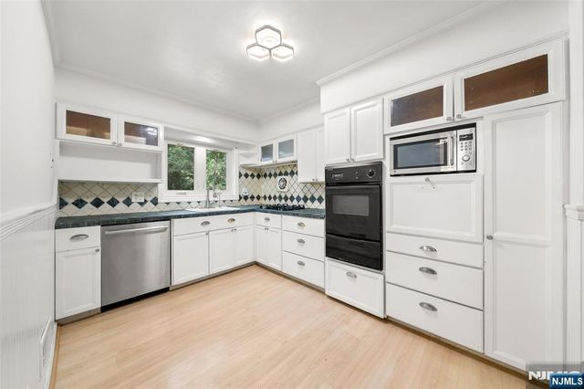 259 Garden Place, Oradell, NJ 07649