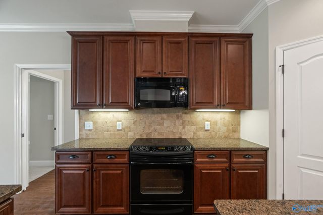2305 Palisades Court SW, Huntsville, AL 35803