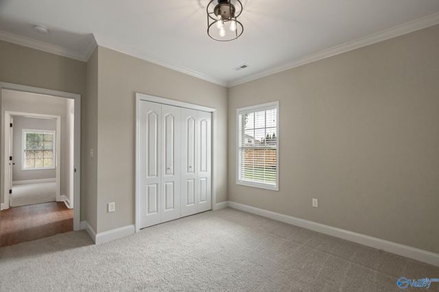 2305 Palisades Court SW, Huntsville, AL 35803