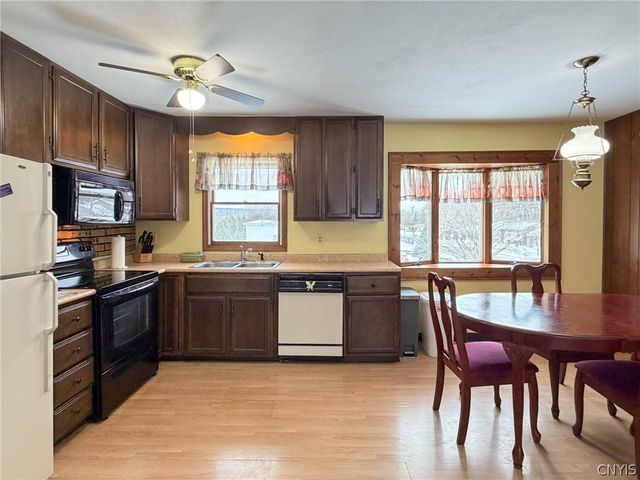 1500 Redwood Avenue, Utica, NY 13502