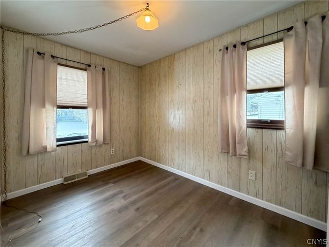 1500 Redwood Avenue, Utica, NY 13502