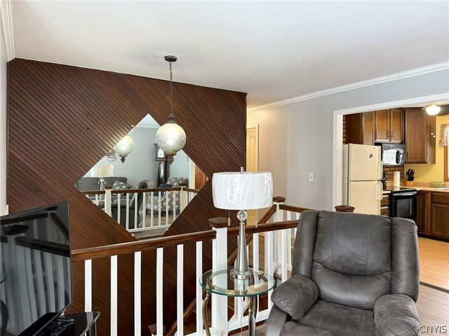 1500 Redwood Avenue, Utica, NY 13502