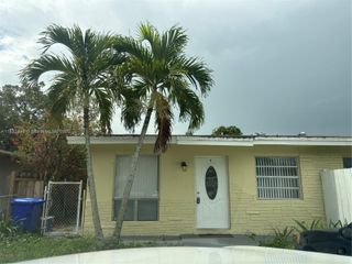 4156 SW 24th St A, Fort Lauderdale, FL 33317