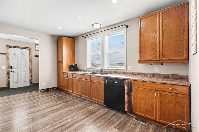 1409 S Simmons Road, West Branch Twp, MI 48661