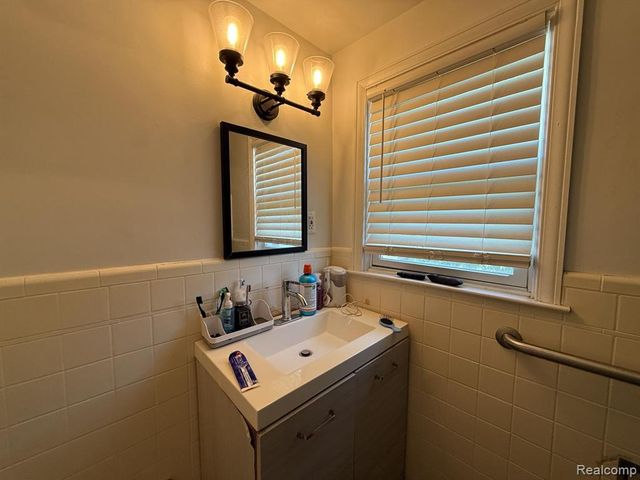 7840 Calhoun Street, Dearborn, MI 48126