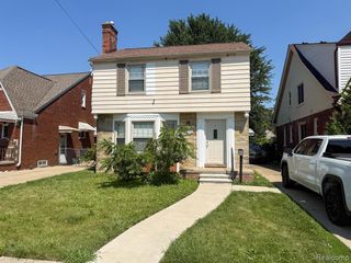 7840 Calhoun Street, Dearborn, MI 48126
