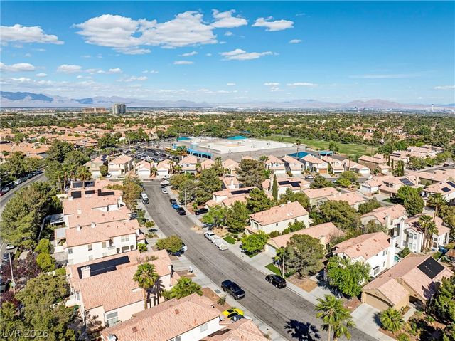 1613 Imperial Cup Drive, Las Vegas, NV 89117