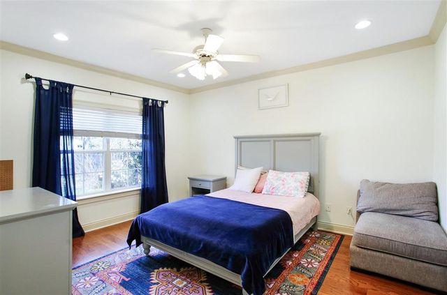 2807 Saint Francis Forest Drive, Lake Charles, LA 70605