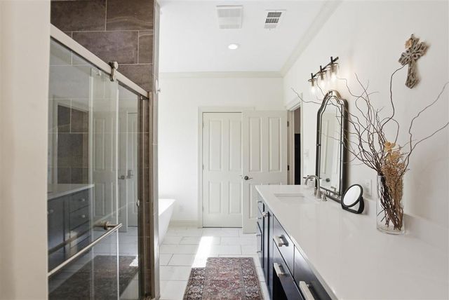 2807 Saint Francis Forest Drive, Lake Charles, LA 70605