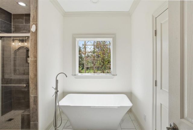 2807 Saint Francis Forest Drive, Lake Charles, LA 70605