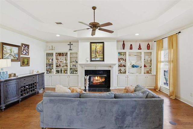 2807 Saint Francis Forest Drive, Lake Charles, LA 70605