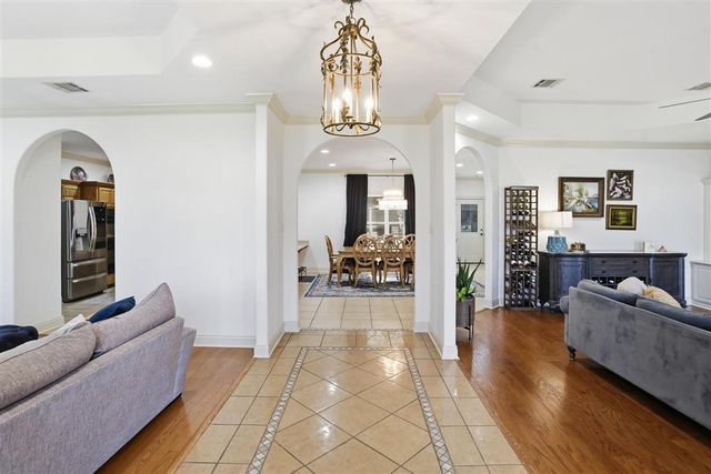 2807 Saint Francis Forest Drive, Lake Charles, LA 70605