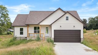 134 Lightfoot Ln, Estill Springs, TN 37330