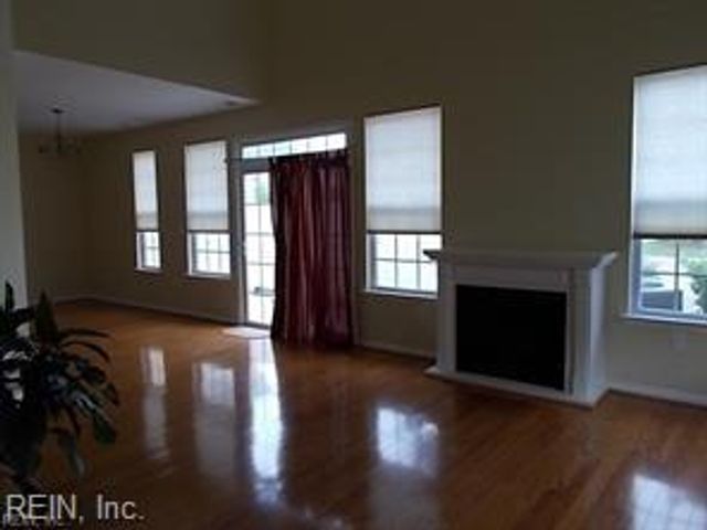 1112 Grace Hill DR, Virginia Beach, VA 23455