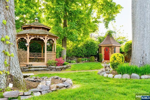 135 Ridge Road, Nutley, NJ 07110