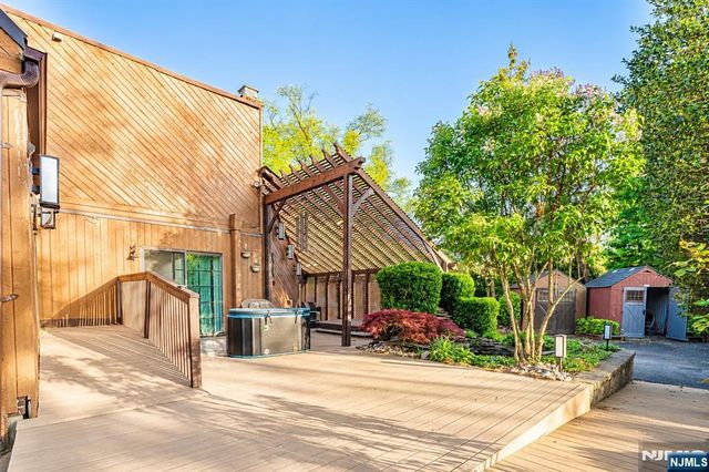 135 Ridge Road, Nutley, NJ 07110