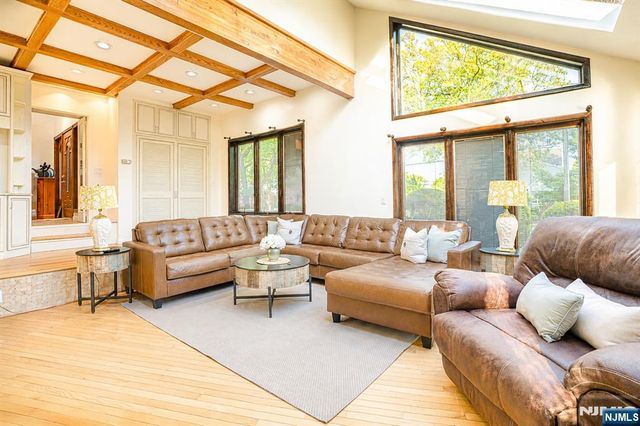 135 Ridge Road, Nutley, NJ 07110