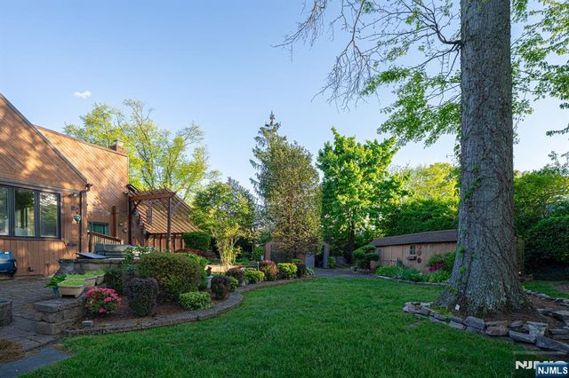 135 Ridge Road, Nutley, NJ 07110