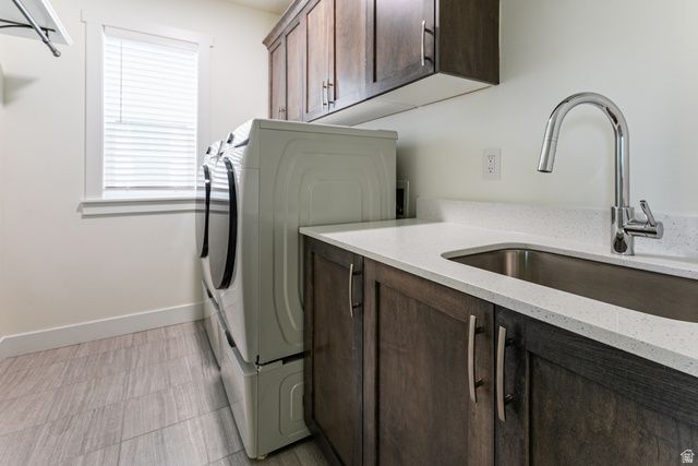 1313 E WEYBURN LN, Holladay, UT 84117