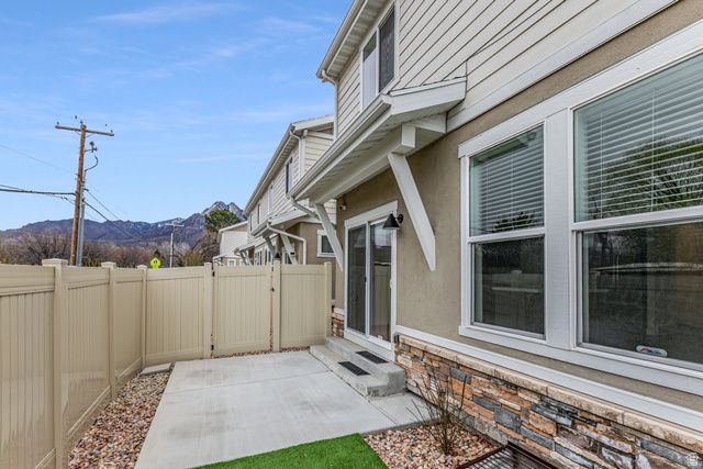 1313 E WEYBURN LN, Holladay, UT 84117