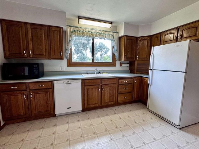 320 W 3rd Street, Fox Lake, WI 53933