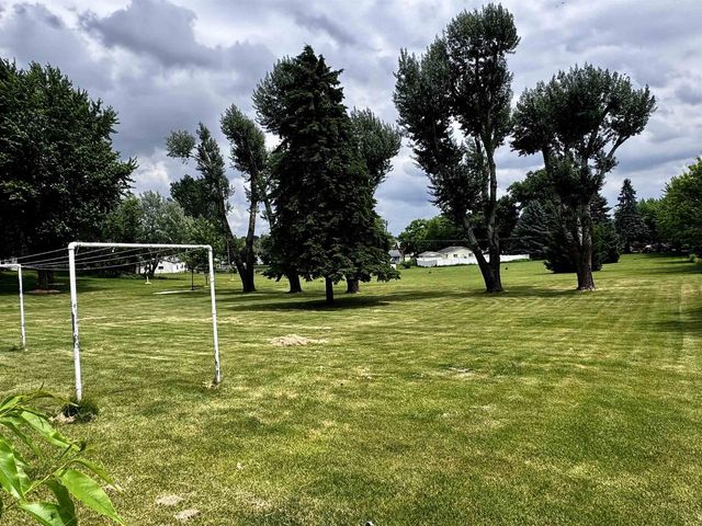 320 W 3rd Street, Fox Lake, WI 53933