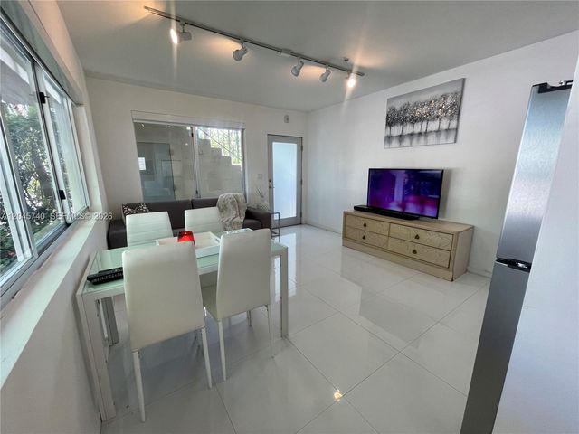 801 15th Street 101, Miami Beach, FL 33139