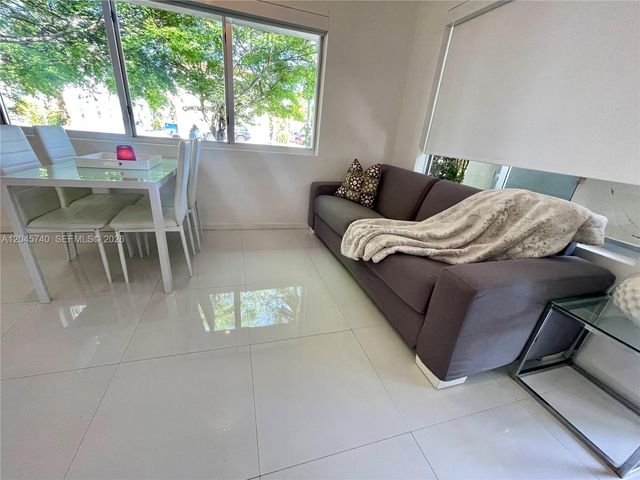 801 15th Street 101, Miami Beach, FL 33139