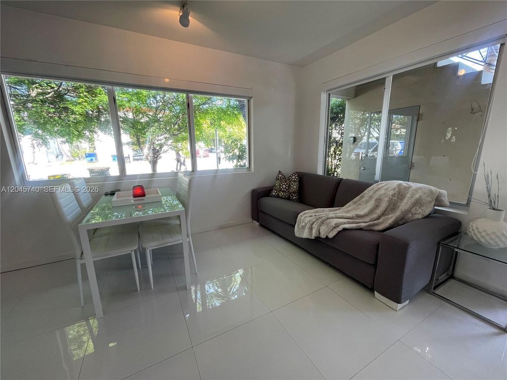 801 15th Street 101, Miami Beach, FL 33139