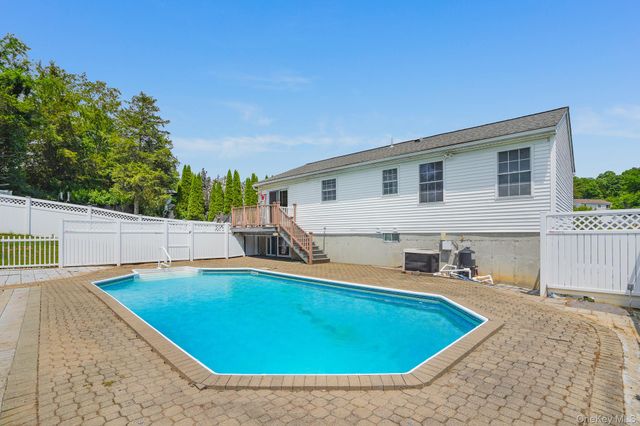 6 Hemlock Lane, Wingdale, NY 12594