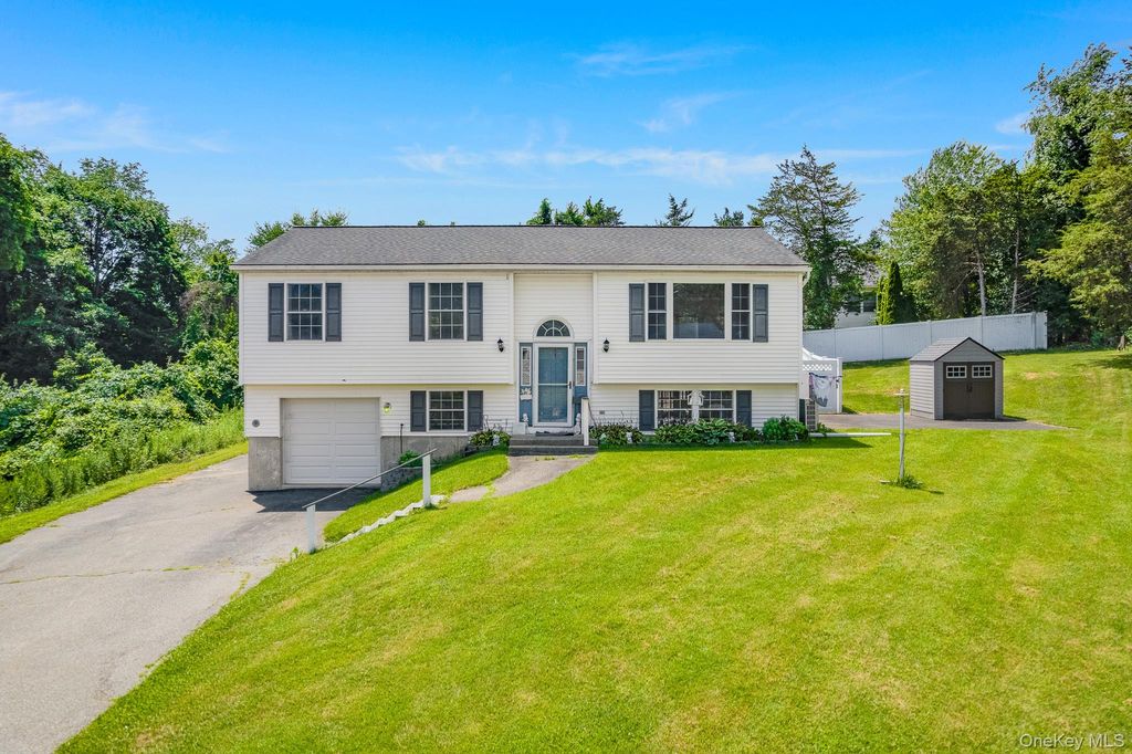 6 Hemlock Lane, Wingdale, NY 12594