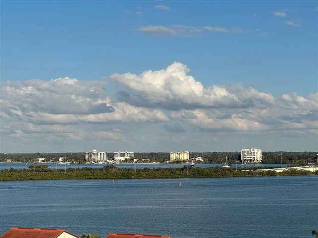 855 BAYWAY BOULEVARD 902, Clearwater Beach, FL 33767